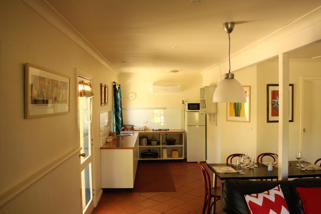 Merrimeet Cottages Bright Phòng bức ảnh